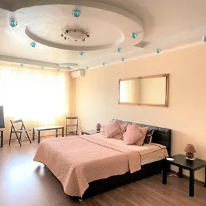 Апартаменты Luxcityapart On Olievskaya, Киев